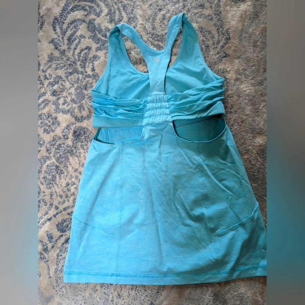 NWOT LULULEMON Top size 6 - Picture 2 of 5